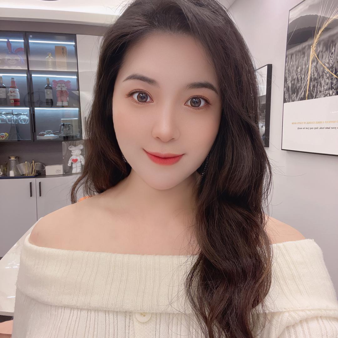 苏姑娘👸 ྀི