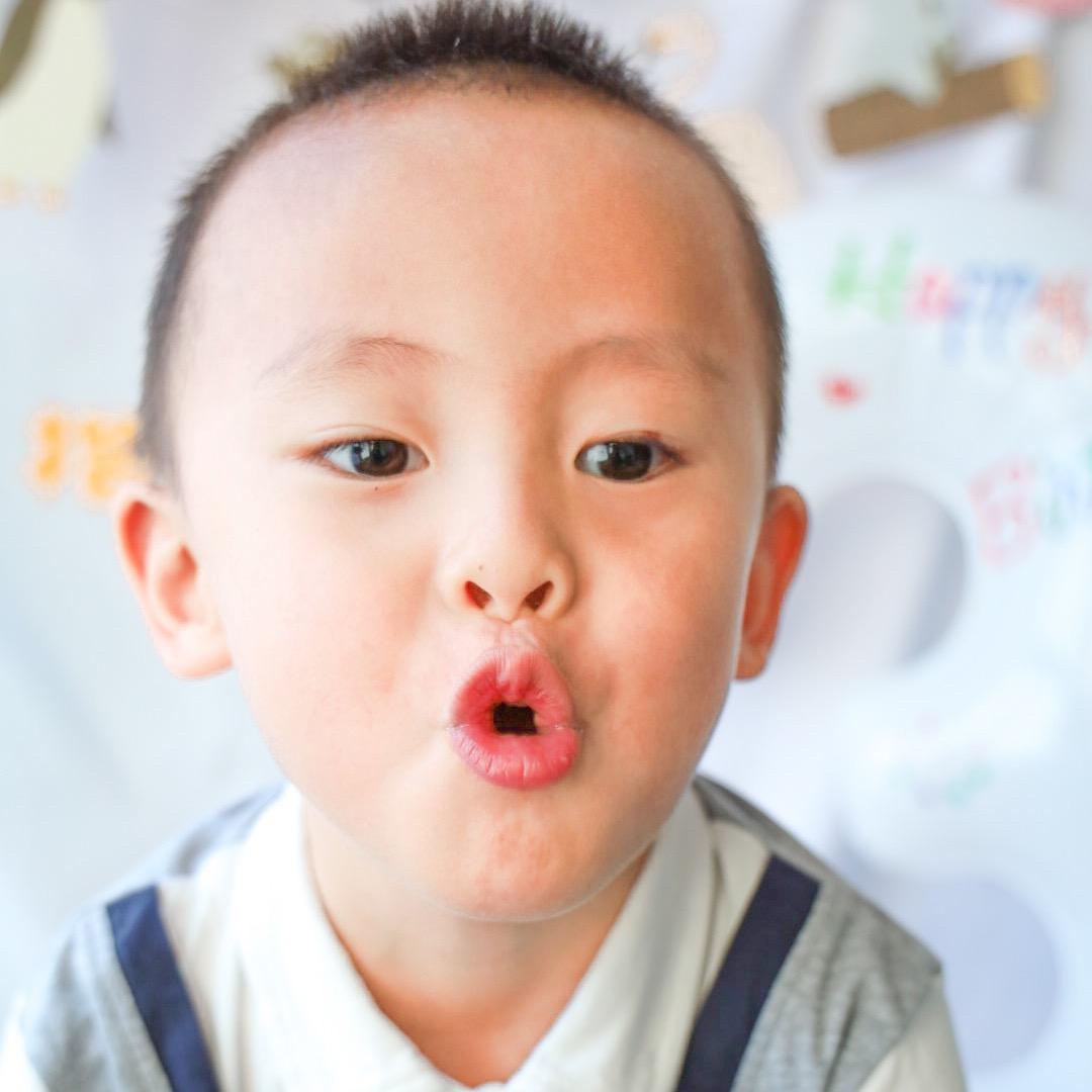 凯文麻麻吖