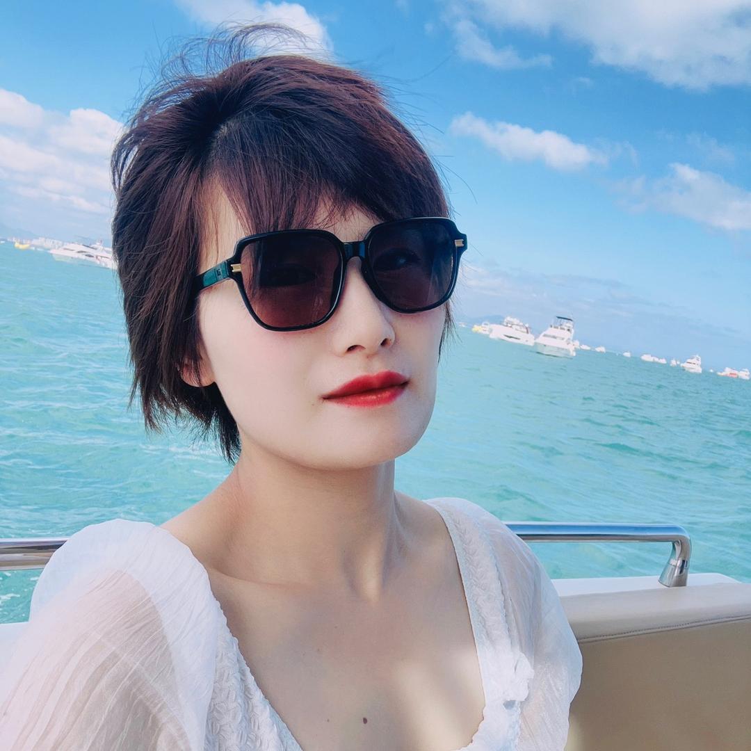 高光机床老板娘—6号8点洁薇丝素颜霜专场