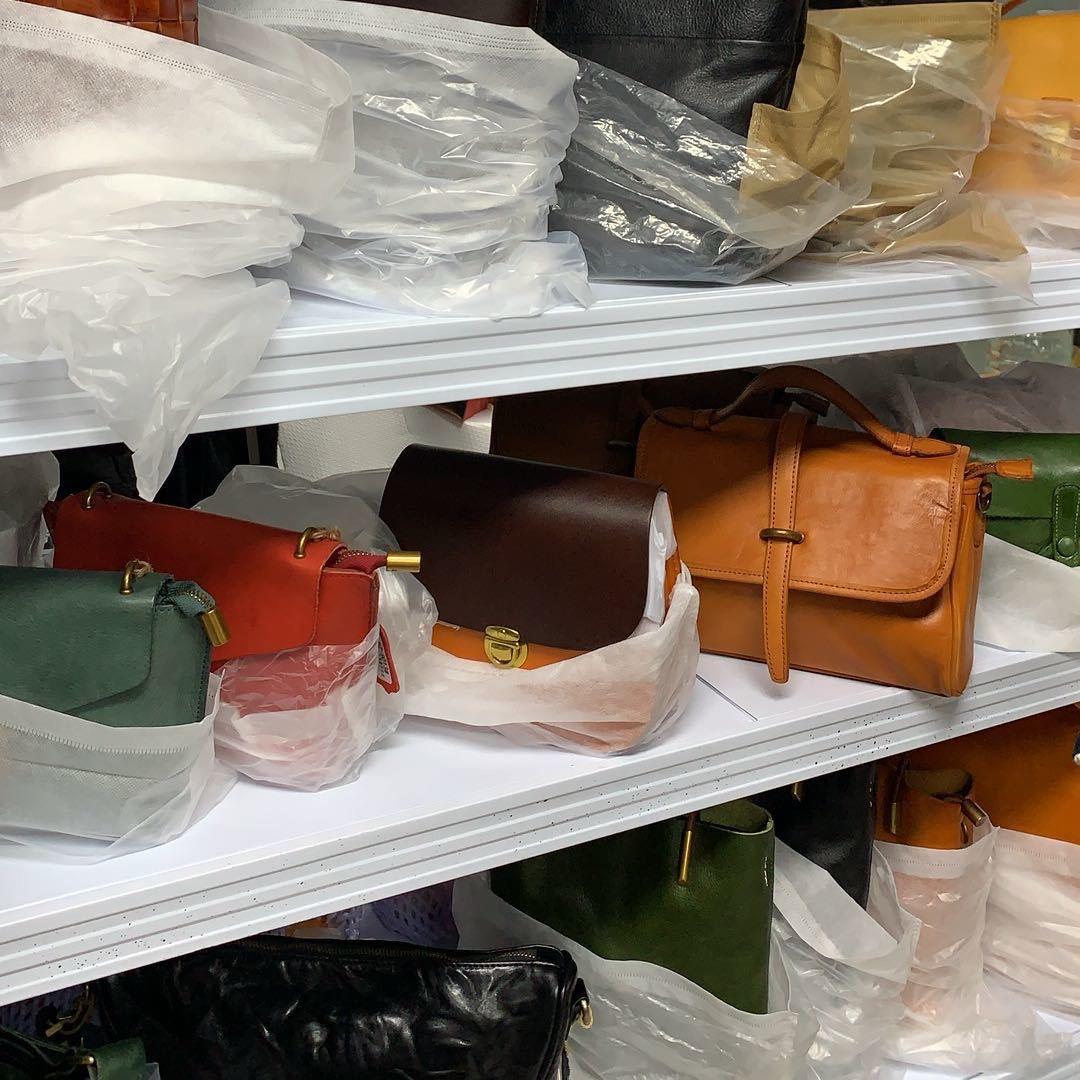 牛皮包包店