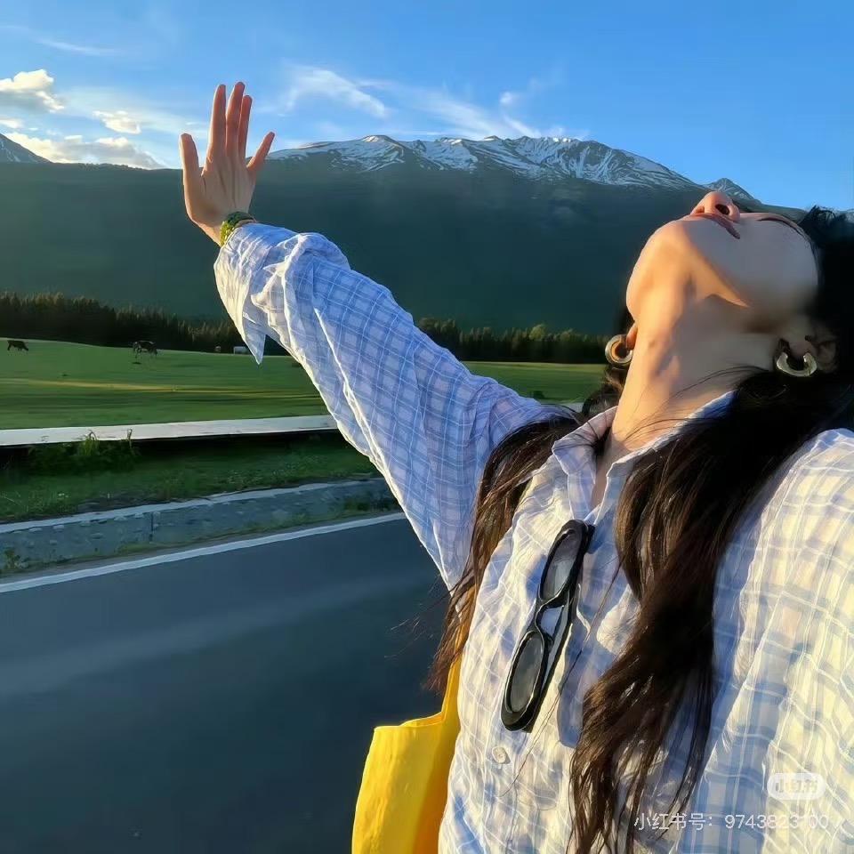 兴宁红磨坊窗帘小丘