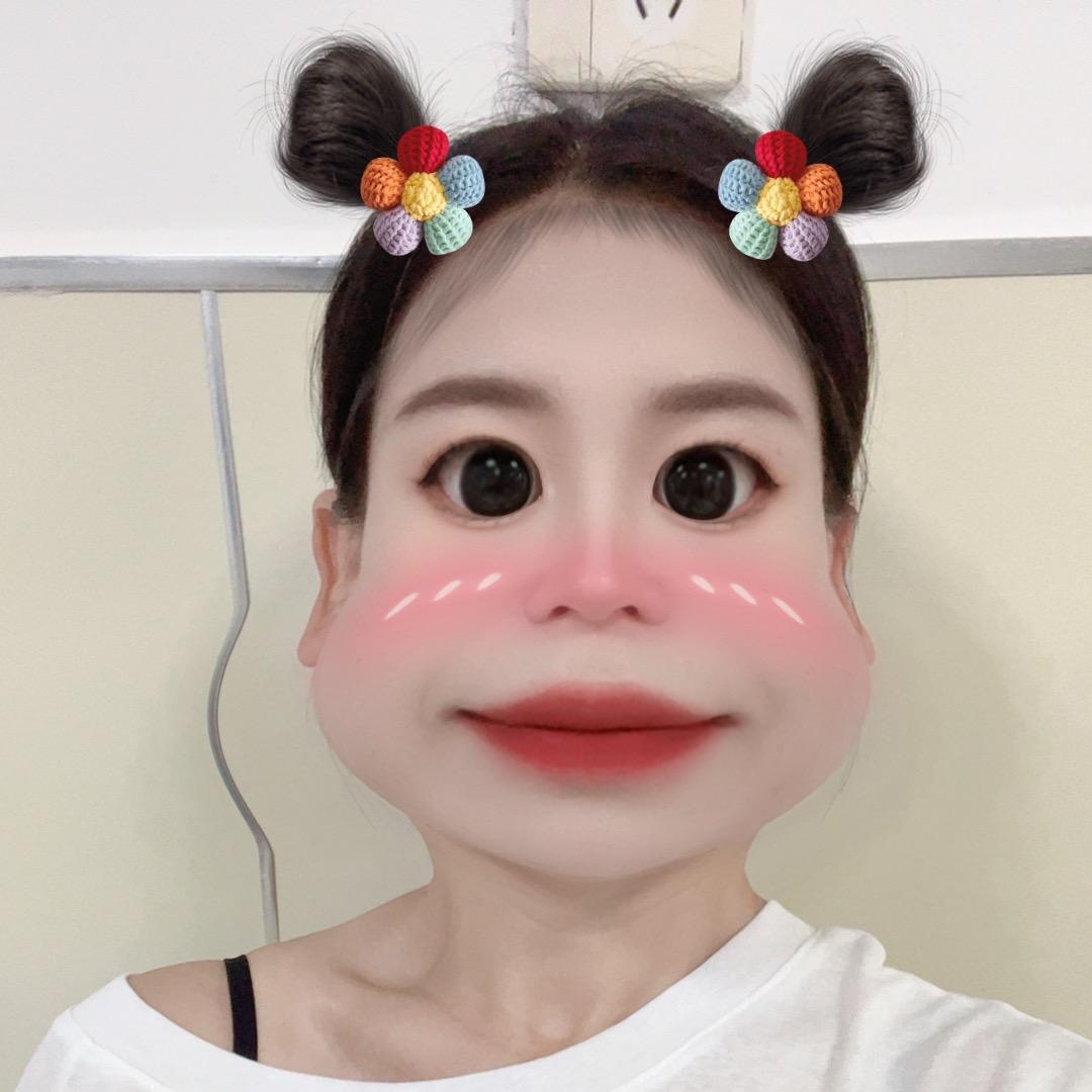 黑不溜秋的小王👩🏿‍🦰