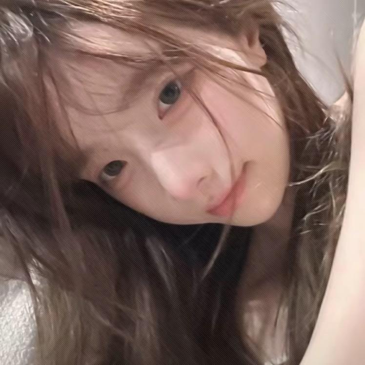 悲伤𝙆𝙞𝙩𝙩𝙮猫 -✨