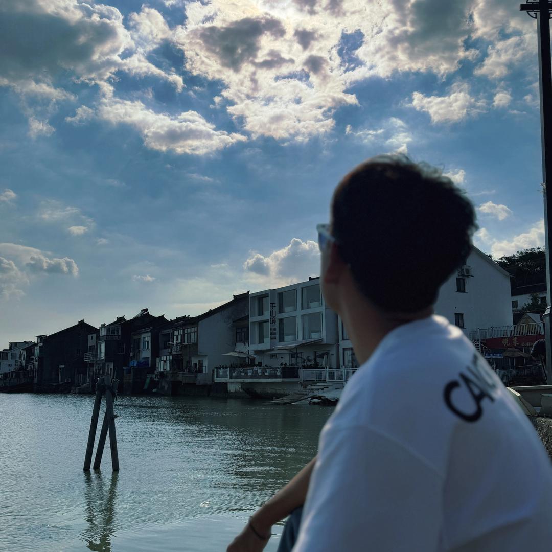 小邓同学👨‍🎓