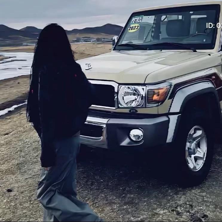 雯.