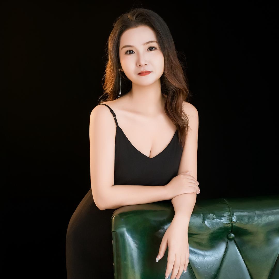 黄丽