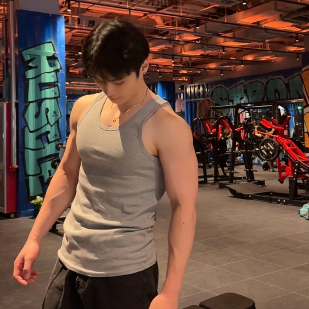 型男橙