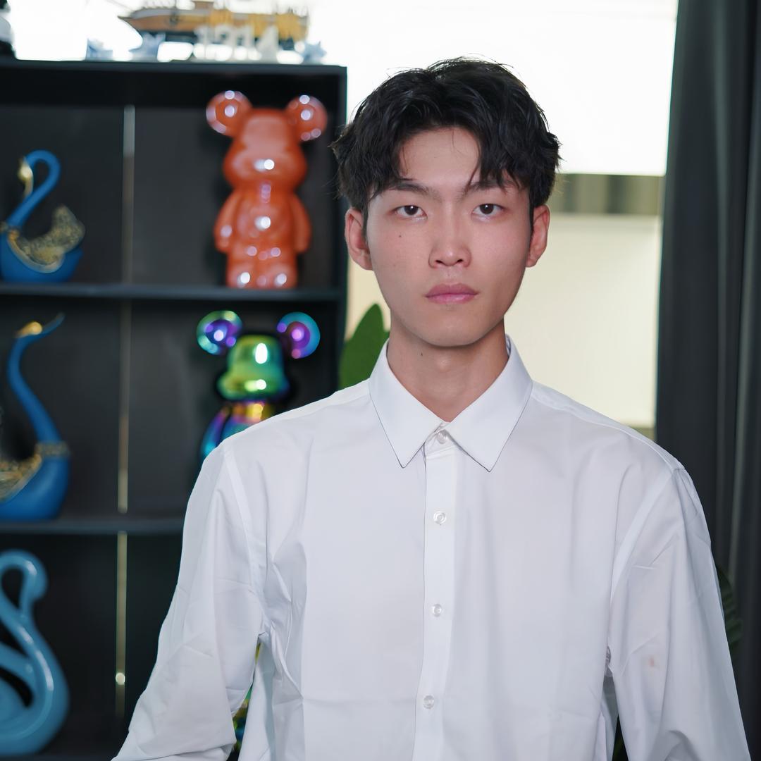 蓝桉（梦想舞团航少团队）