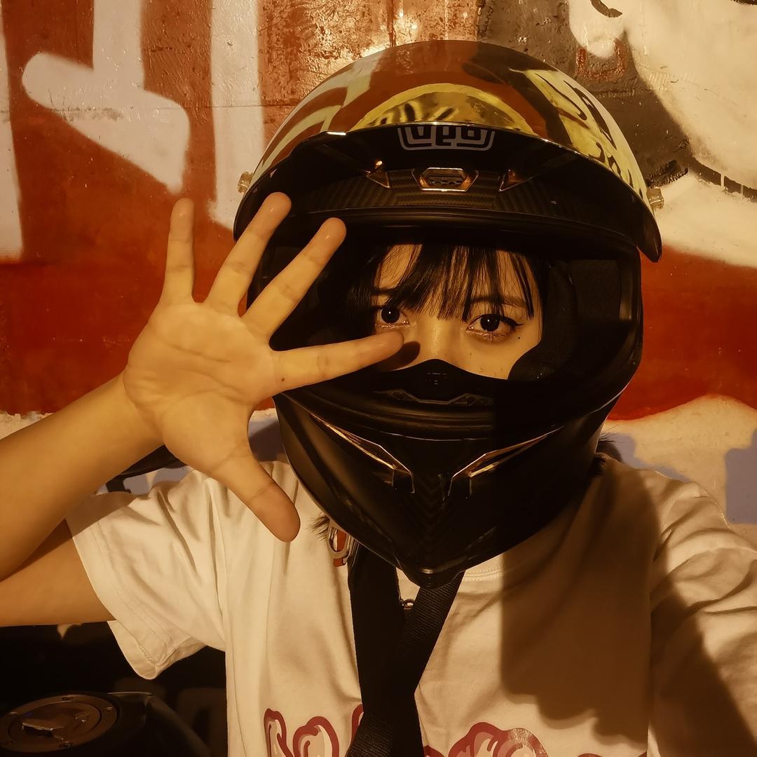 施施