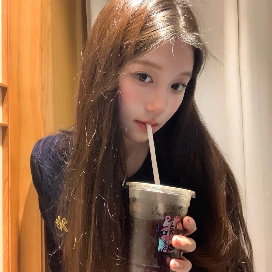 松松^>⸝⸝⸝⸝<^