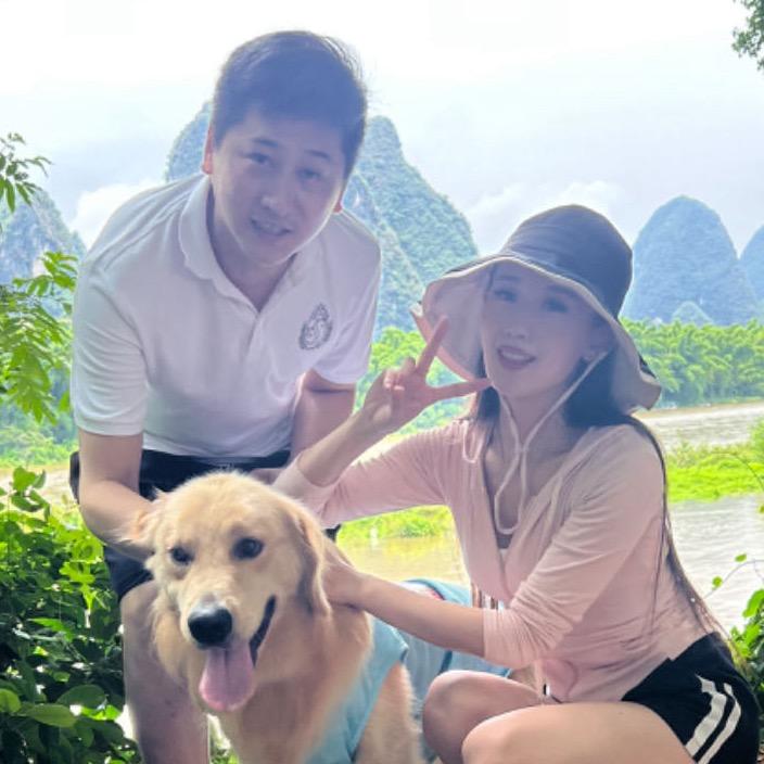 巴音夫妇
