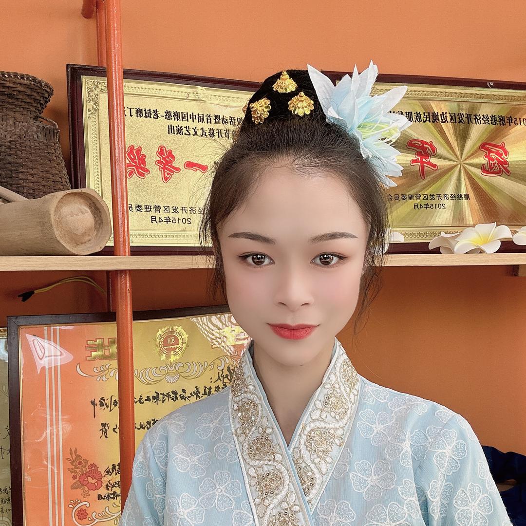 尚冈古寨小小依