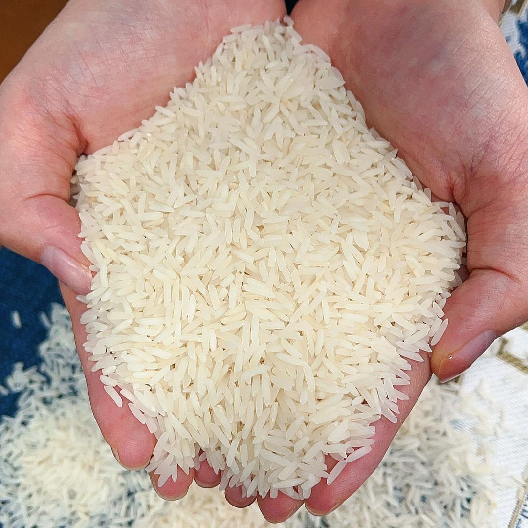 卖农产品的帅小伙