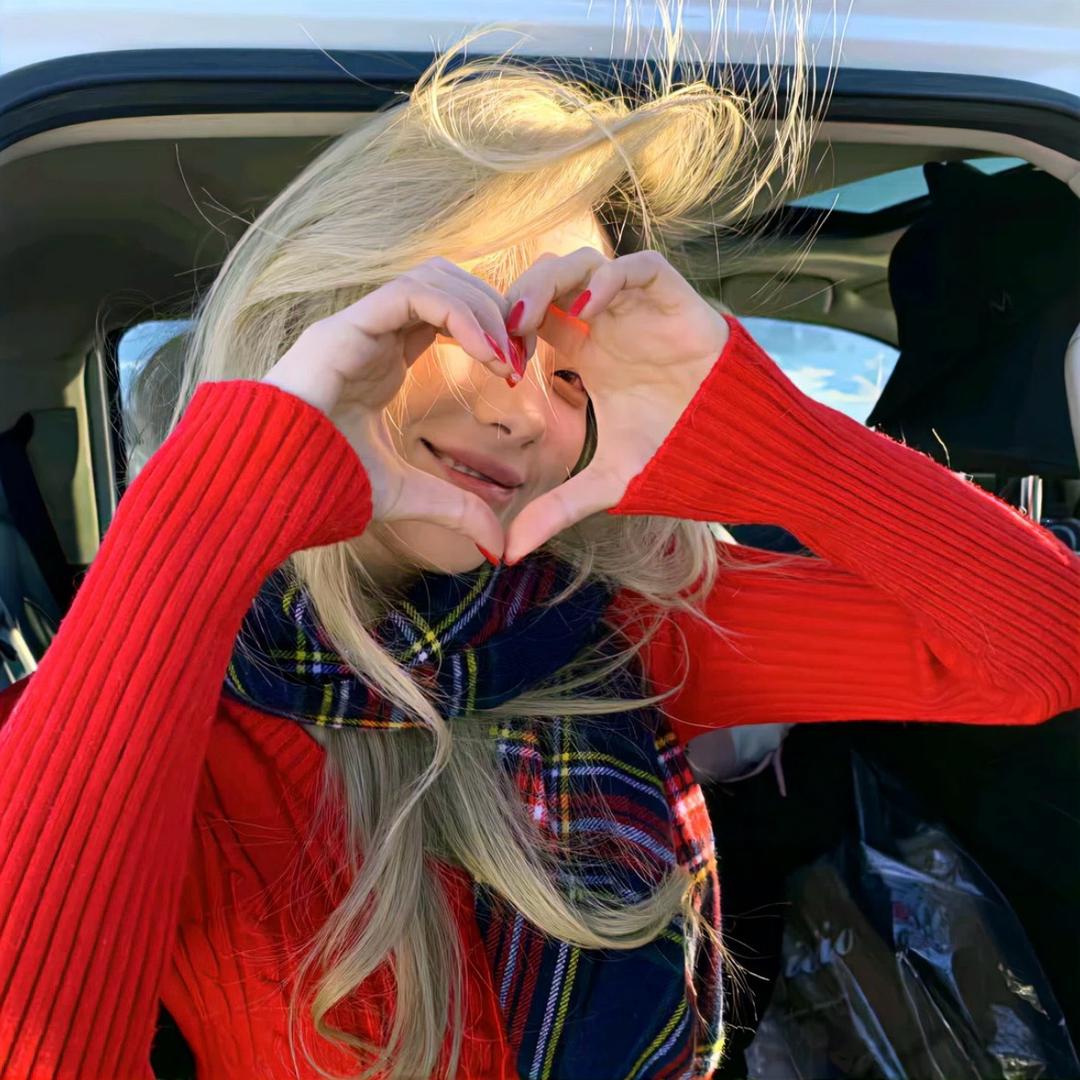 𝓛𝓾𝓬𝓴𝔂.