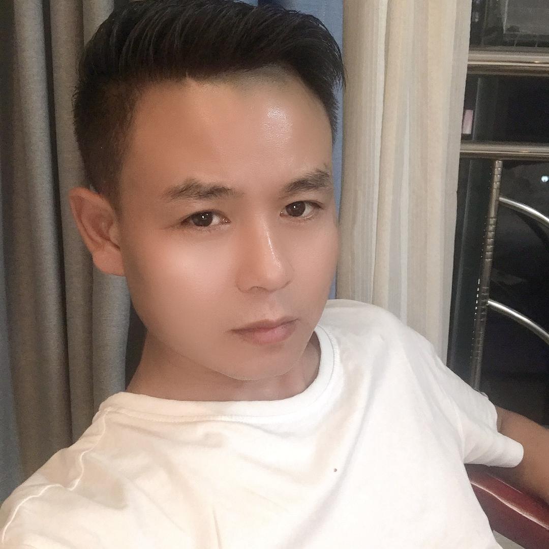 阿彪在努力