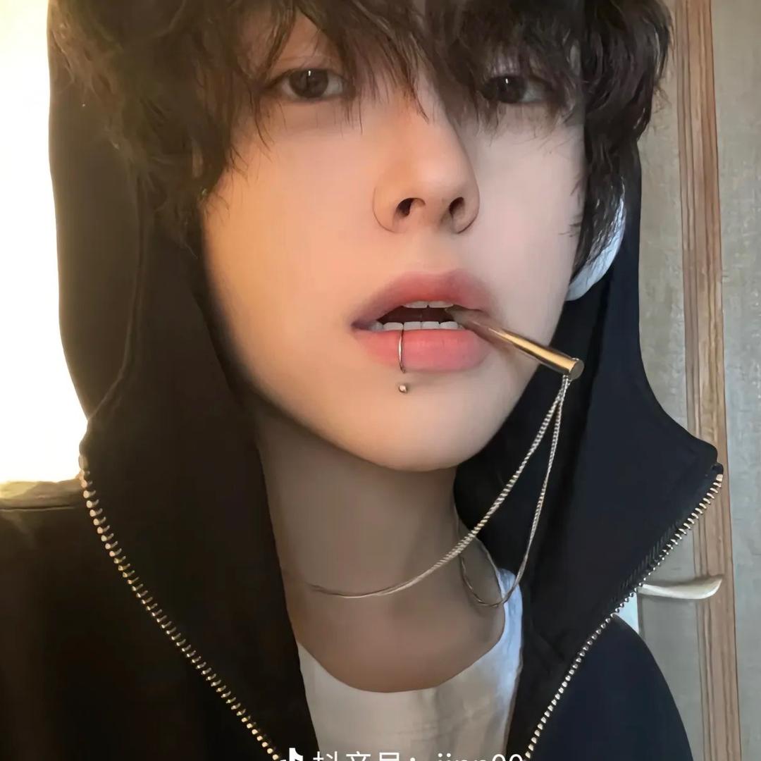 孙岩  ￴￴ ￴￴￴￴ ￴ ￴