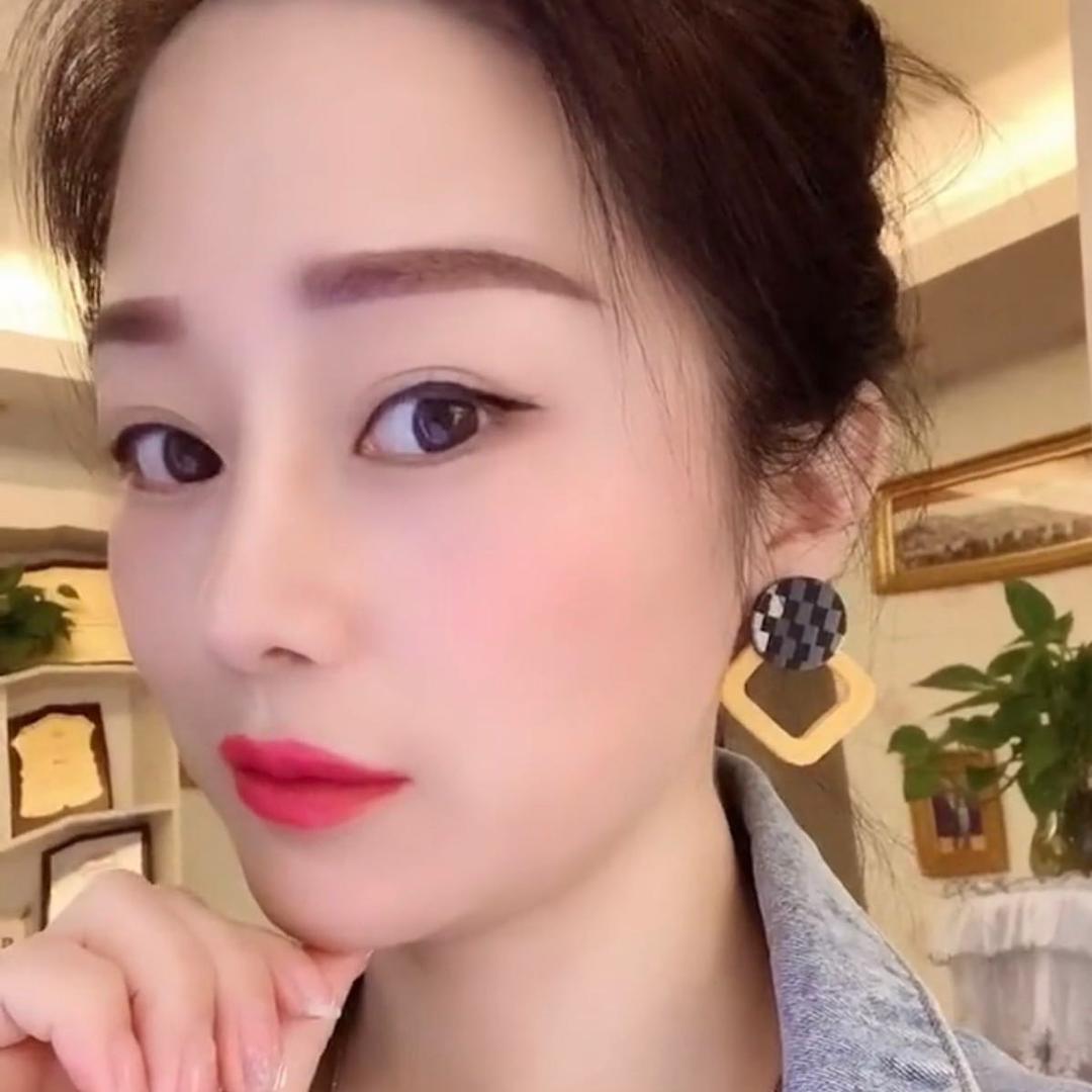 45岁一小姐姐梅子