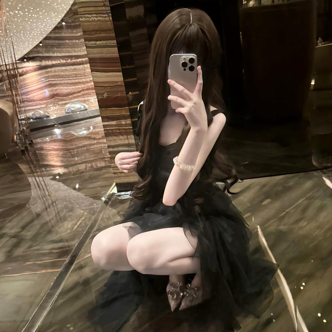 雨中逢花.