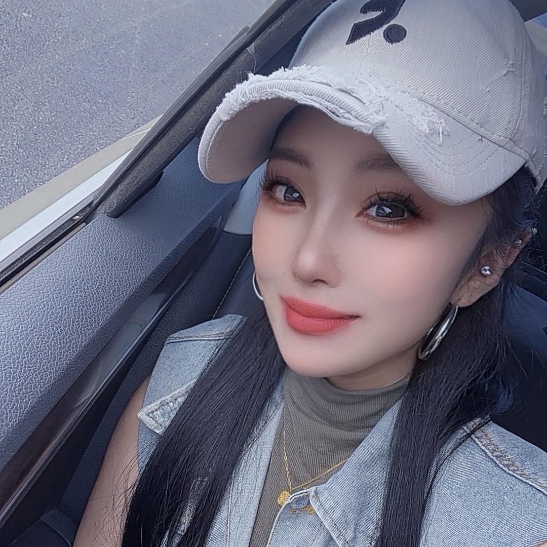 宝贝啊英💋💋💋