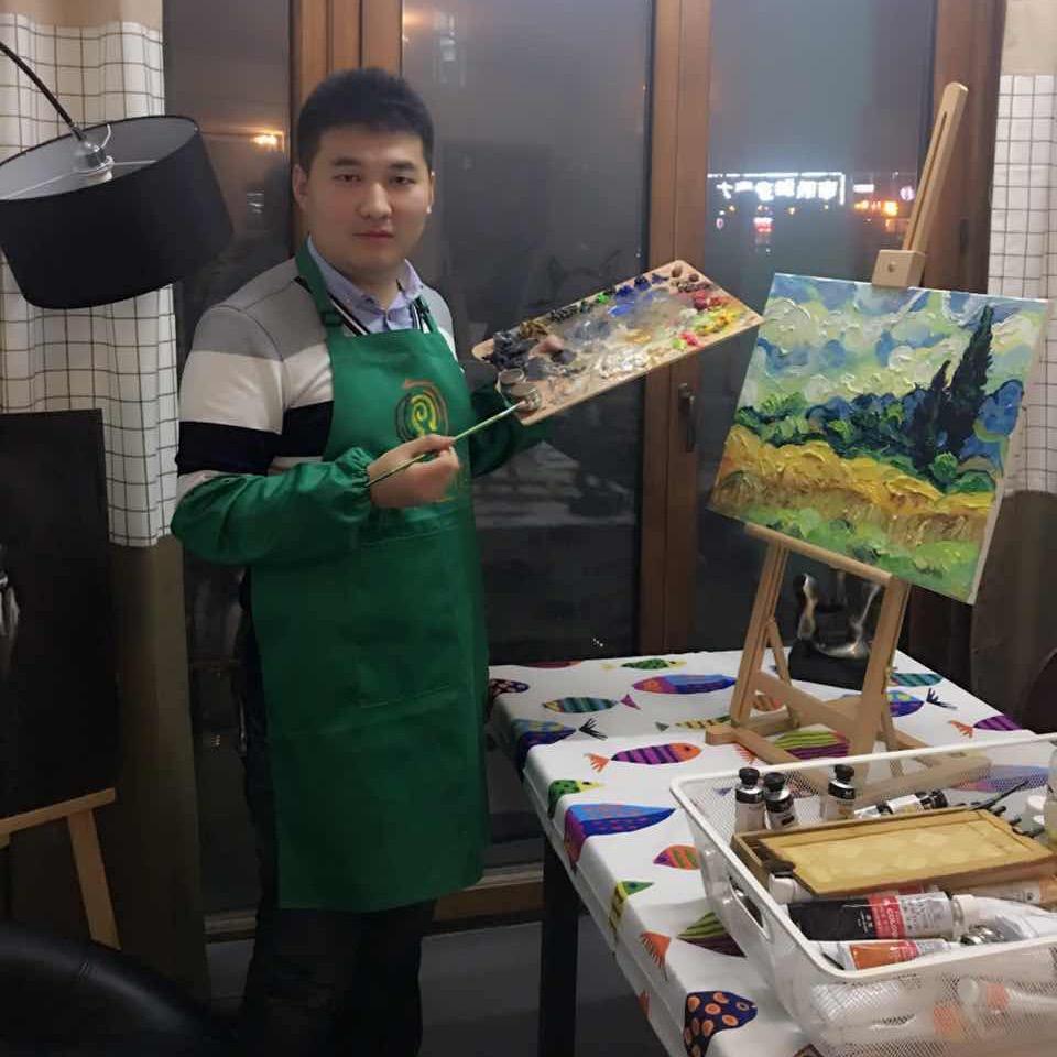 承受着这个年龄不该有的帅气