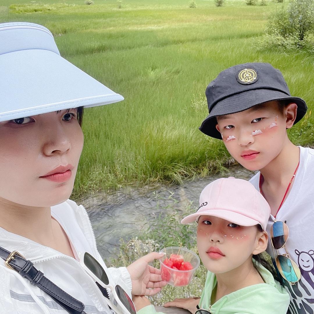 发型到位气质高贵!