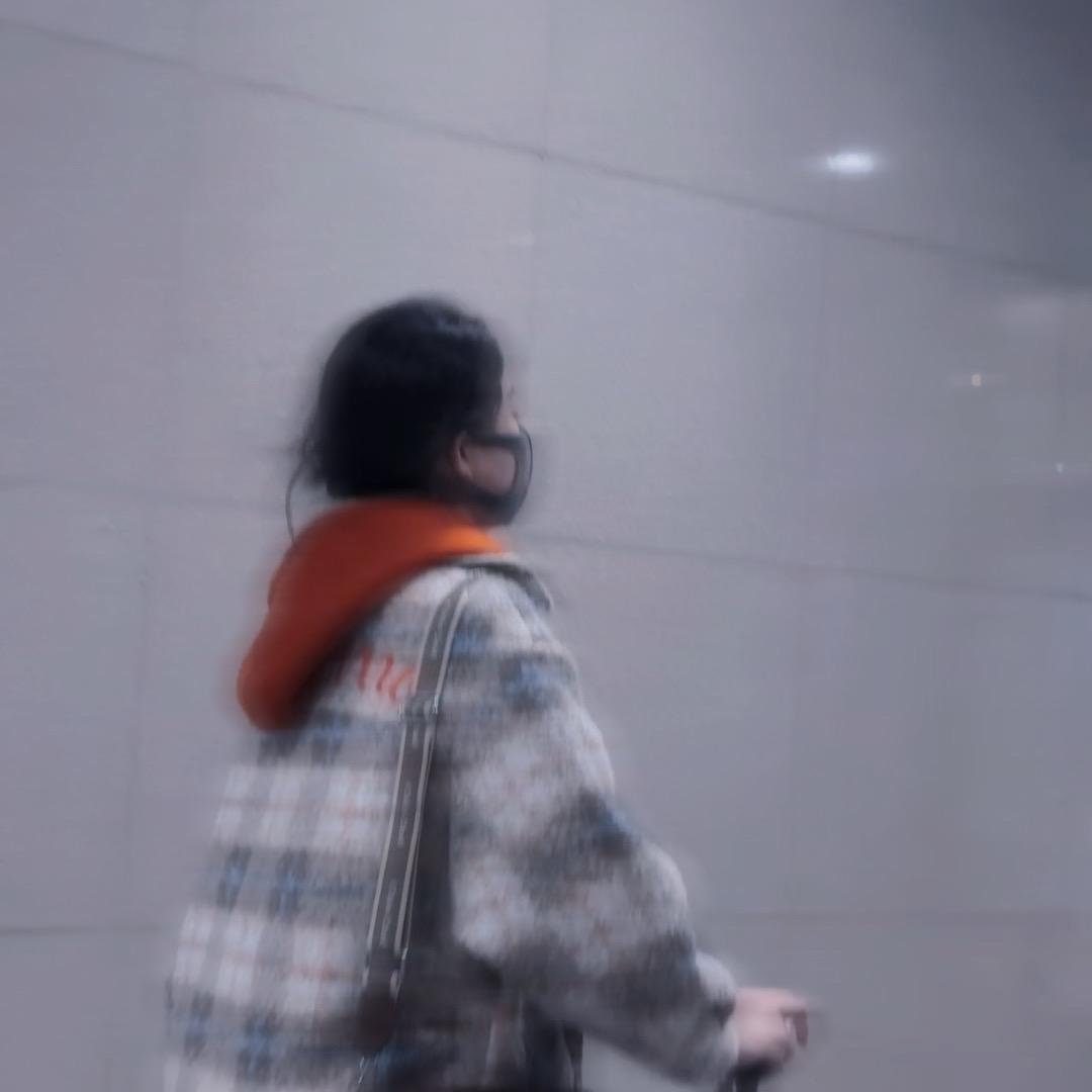 摇一姚.