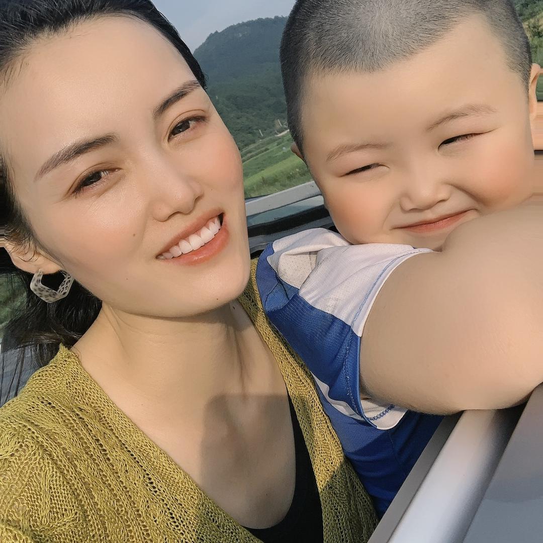 飞儿妈妈