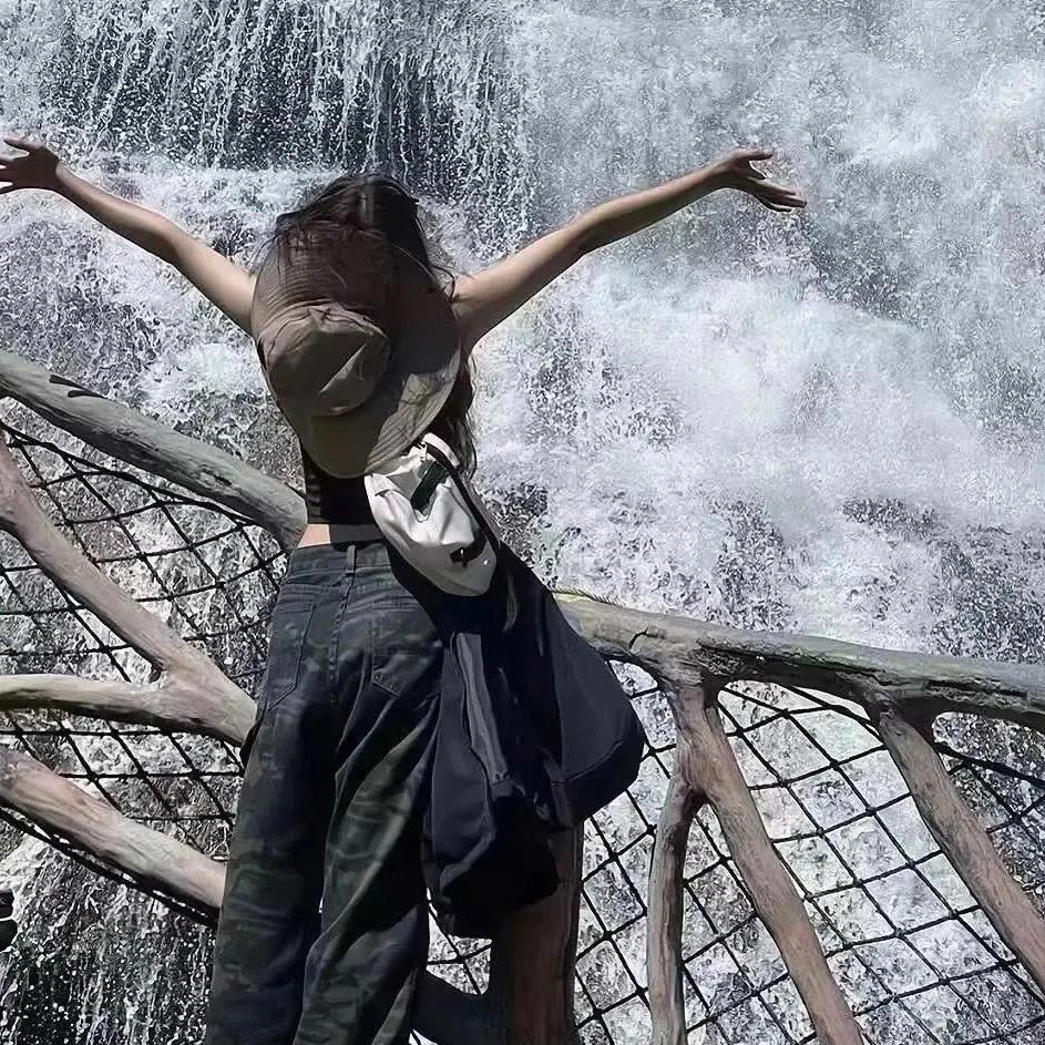 就是提灯女神呀🗽