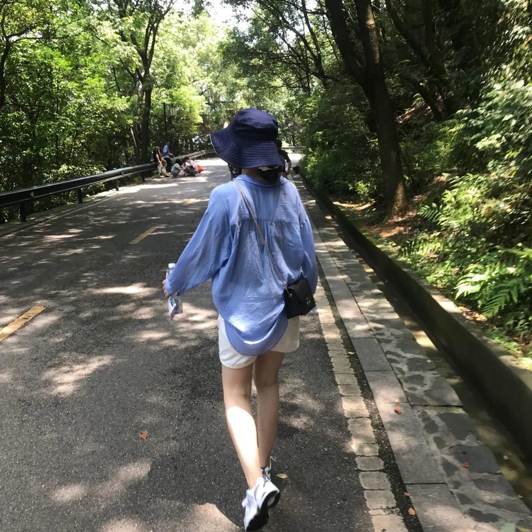 爱喝白开水