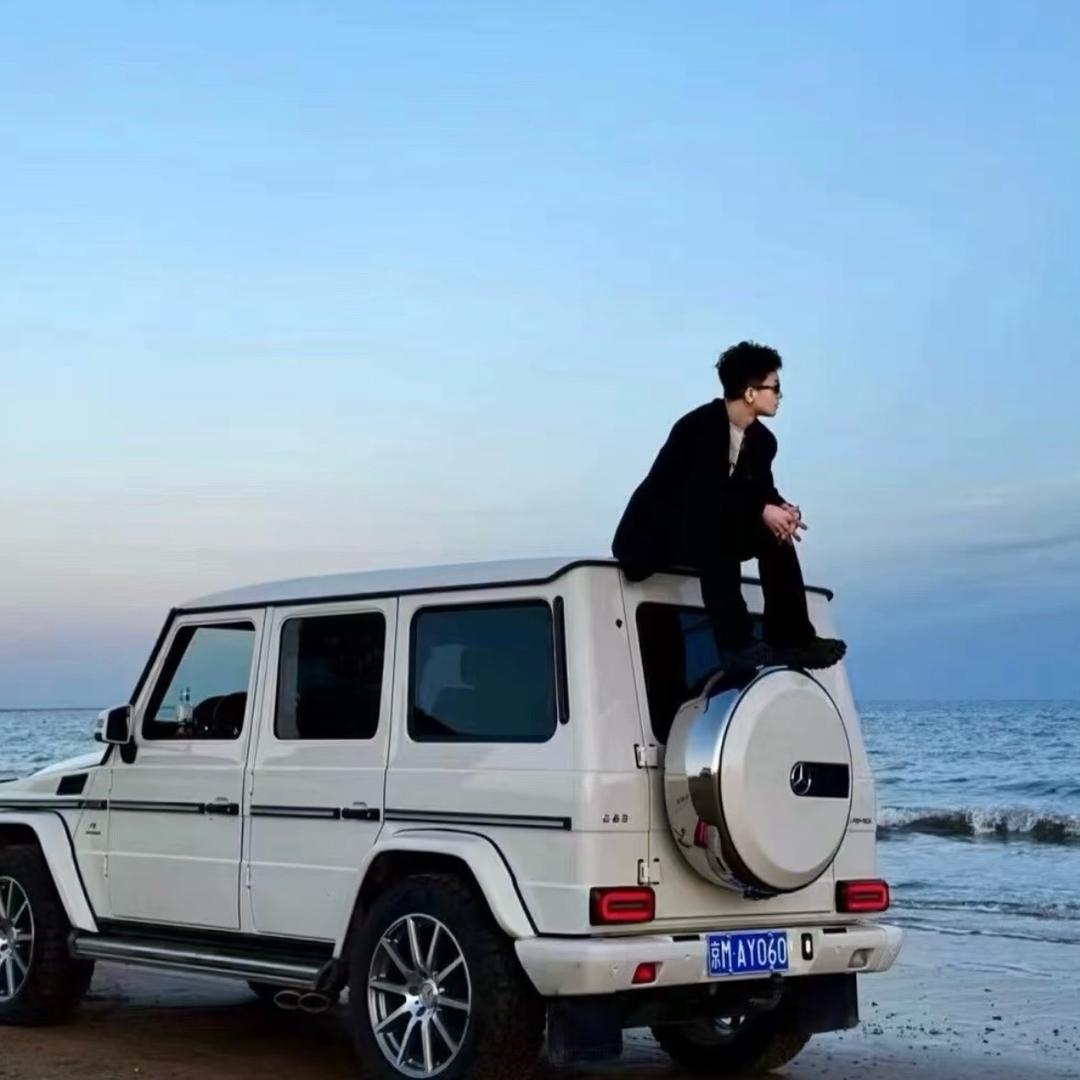 杰.