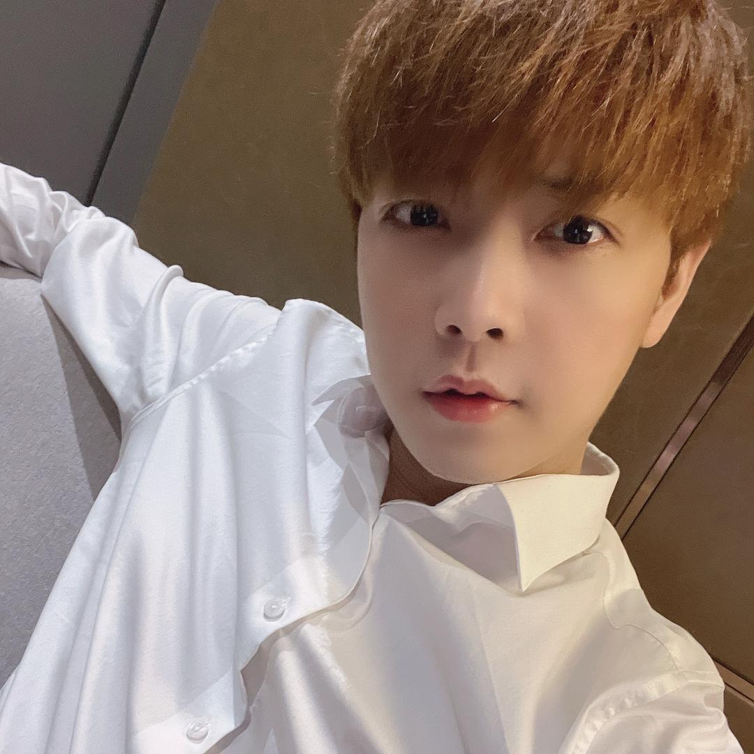 Ewine松（弹唱🎹）