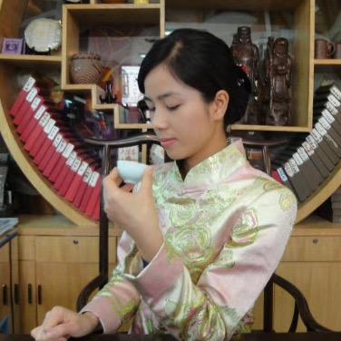 月关茶业（广西老六堡）