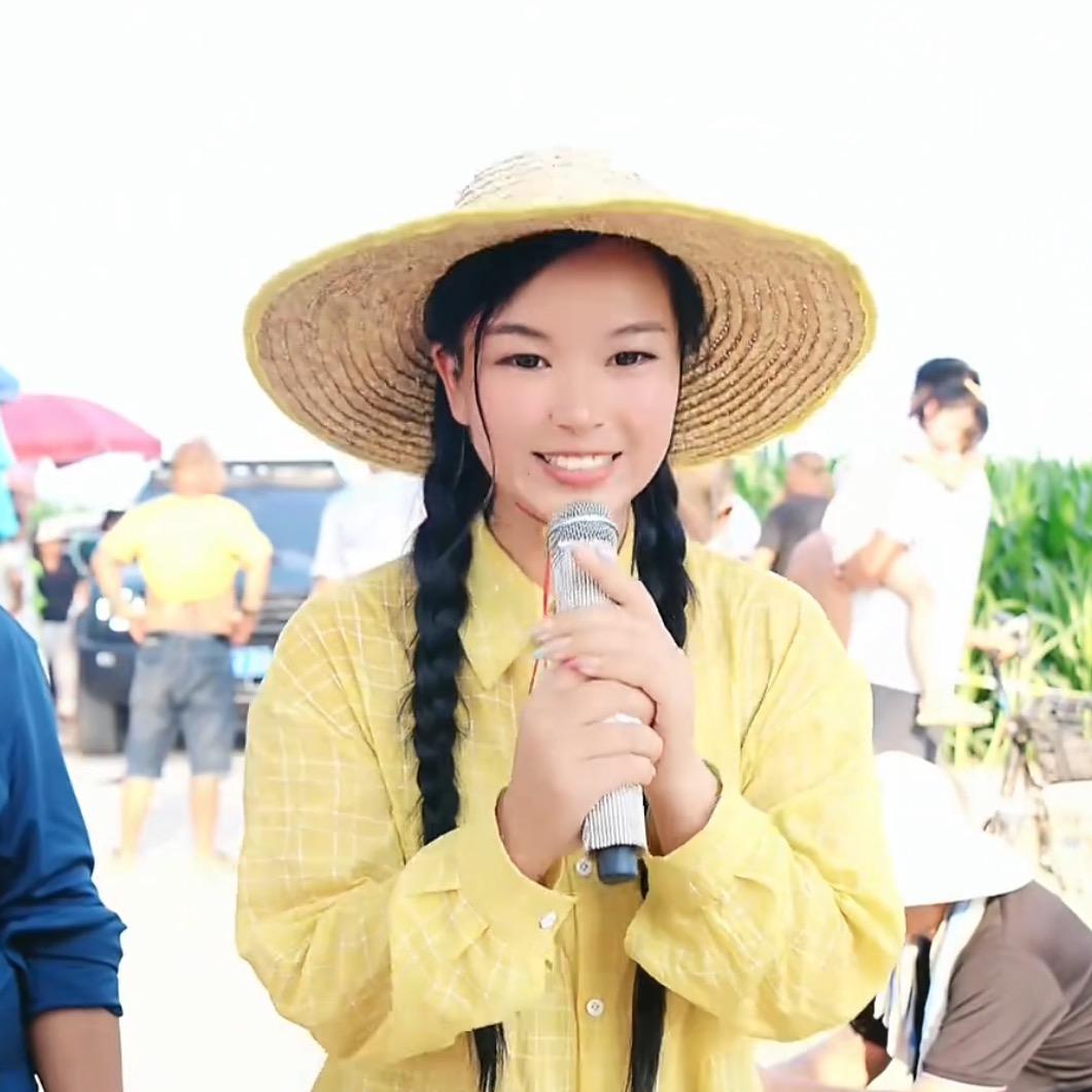 王艺🎤⁵²¹¹下午一点直播