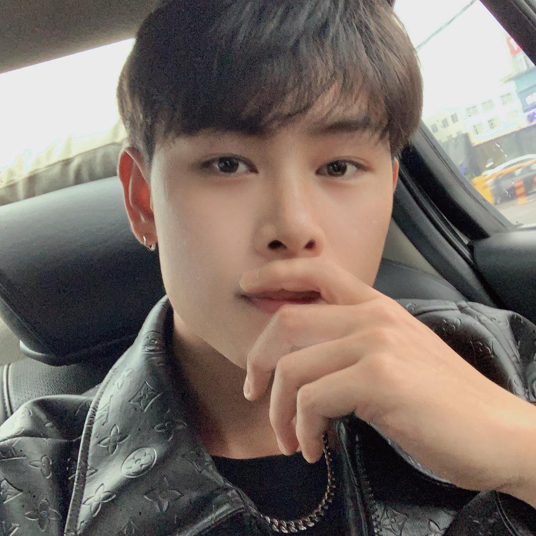 @—小L😃—