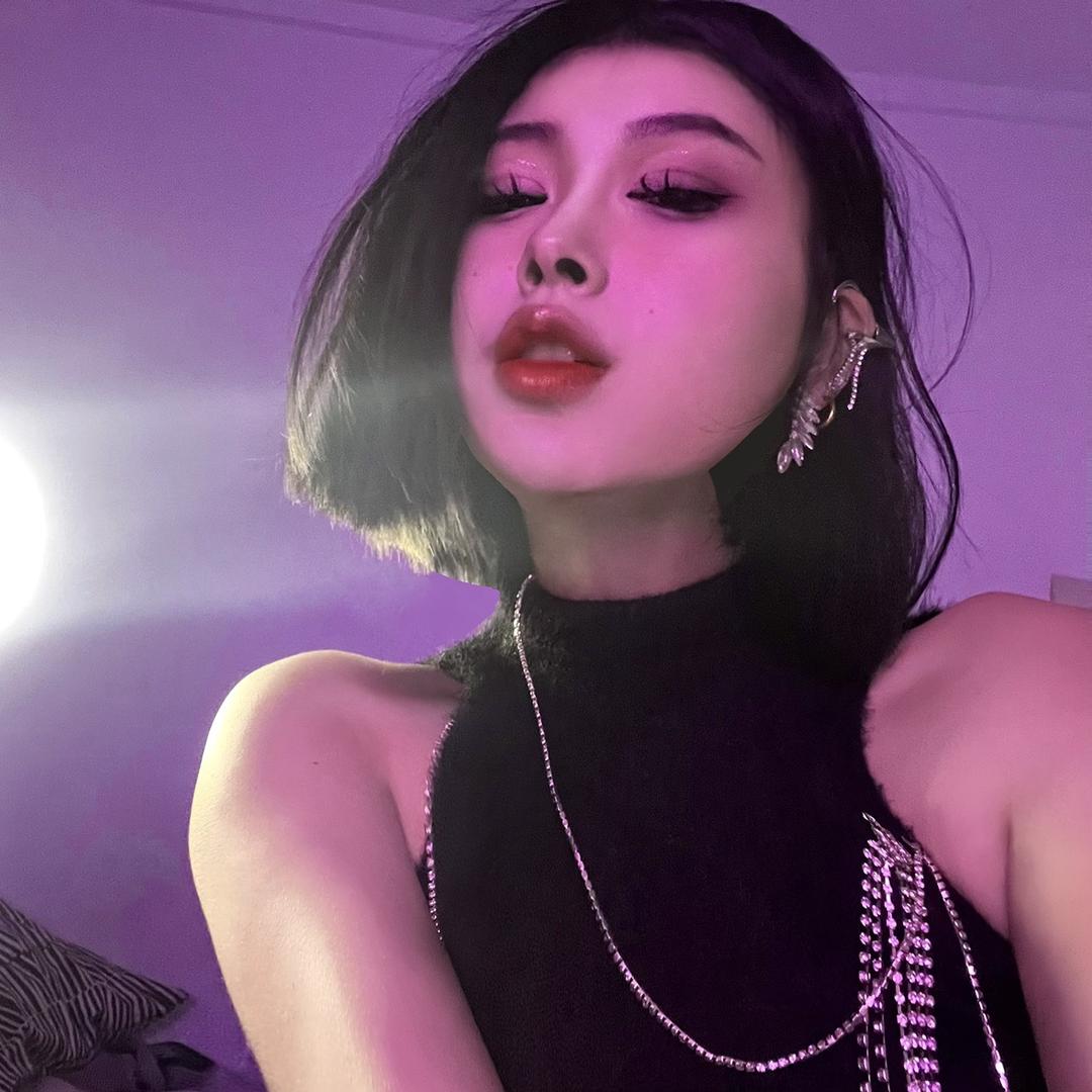 小有名气的美女