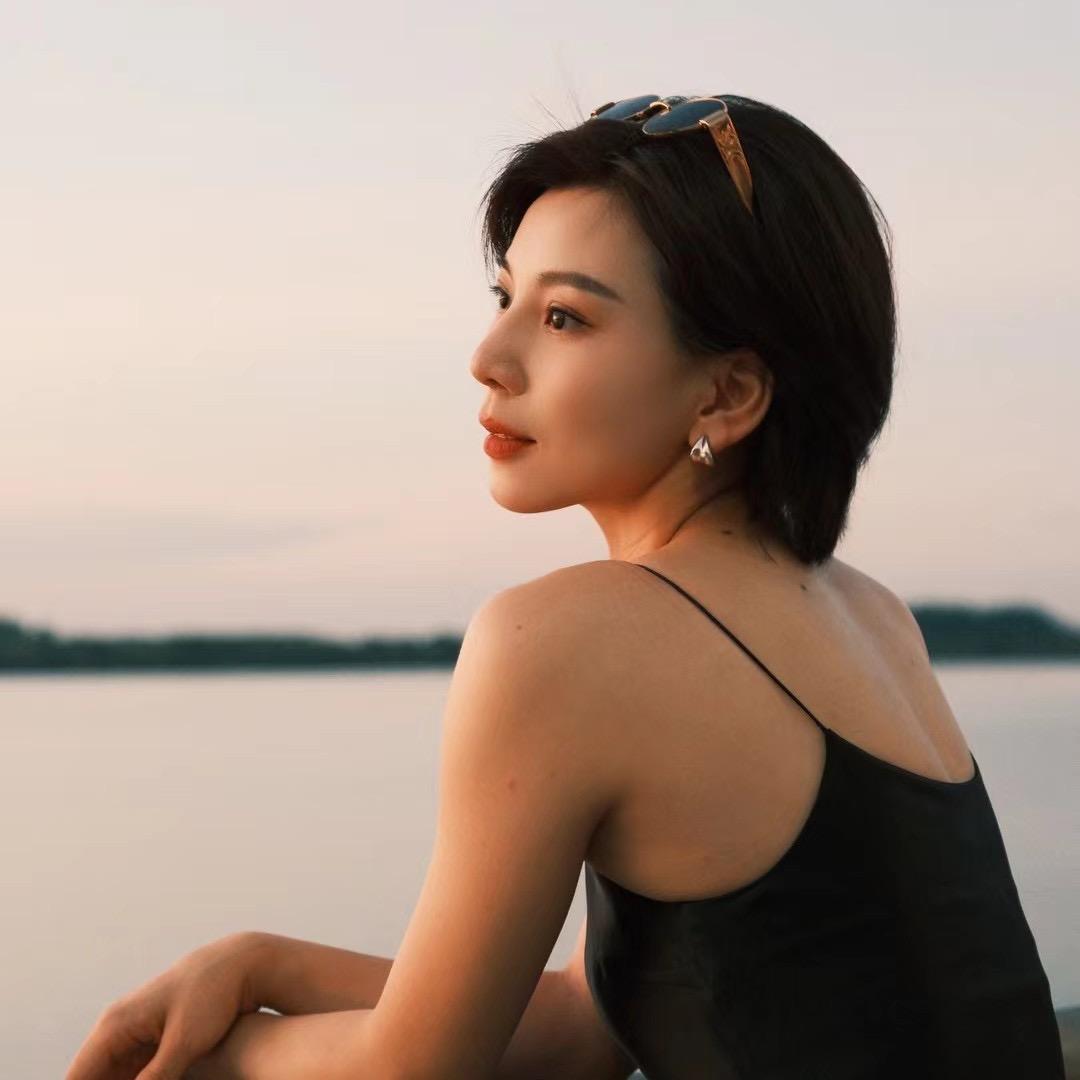 句容丑啦啦 华华华