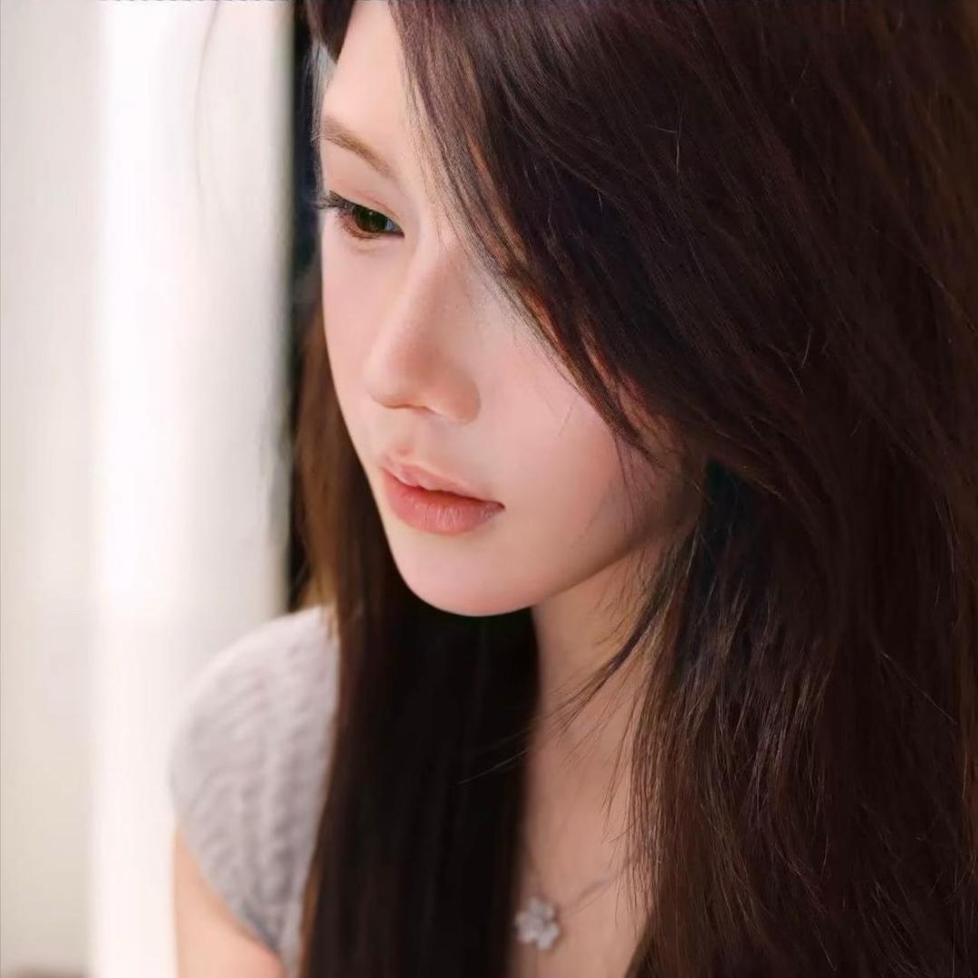 尝口啾