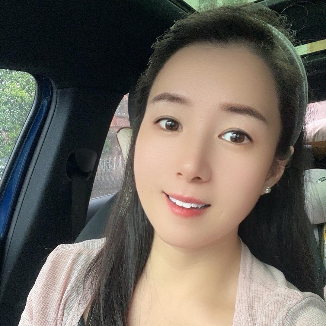 喃湿涌榀佬板娘（娜娜）