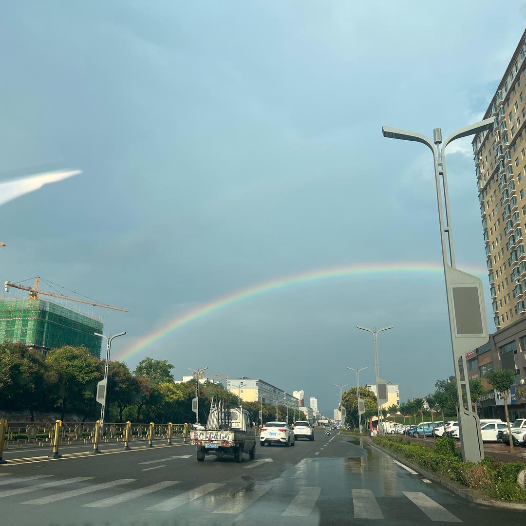 阿龙
