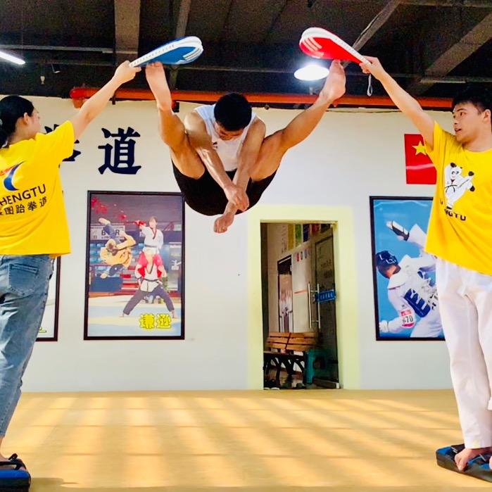 最忙的体育老师