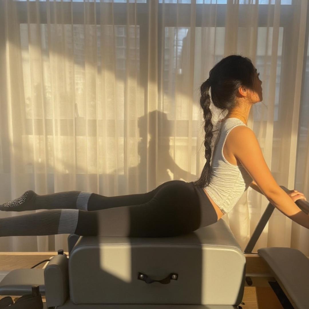 做ー個明媚の钕子