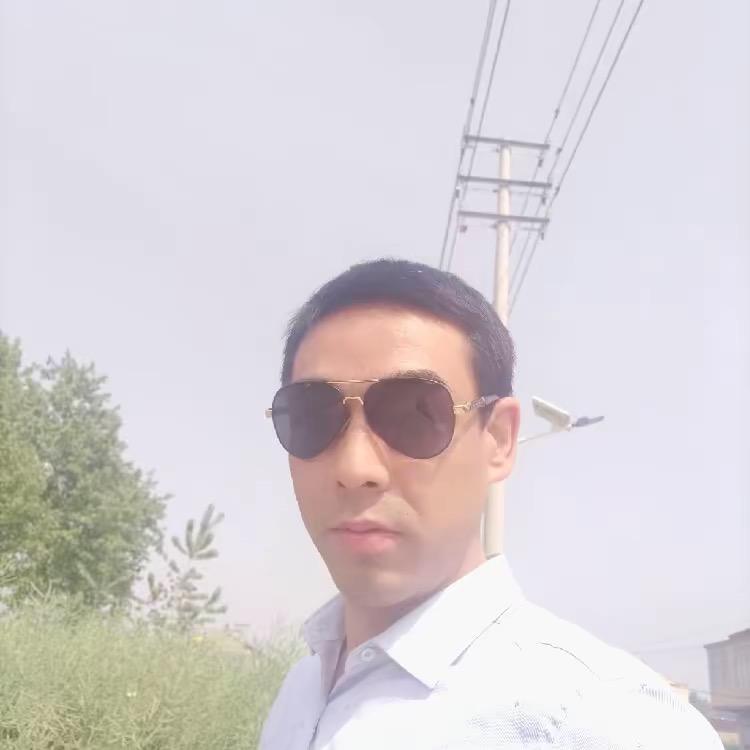 二手挖机陈前永商贸店