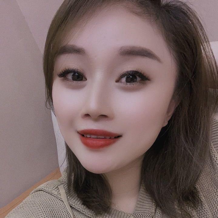 @黄大大女装穿搭