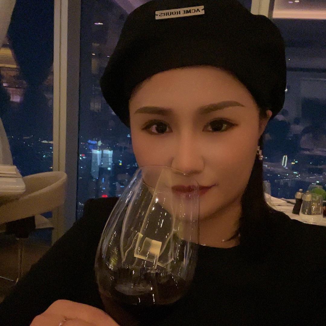 春风十里，不如取悦自己。👧🏻👧🏻