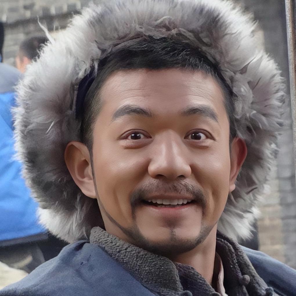 伍班副暴打龙团长