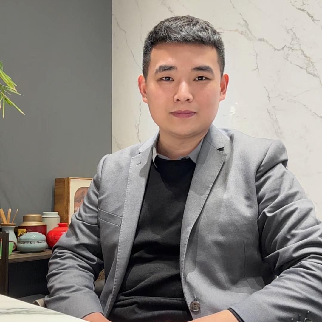 新岩素岩板美学—卢洪涛