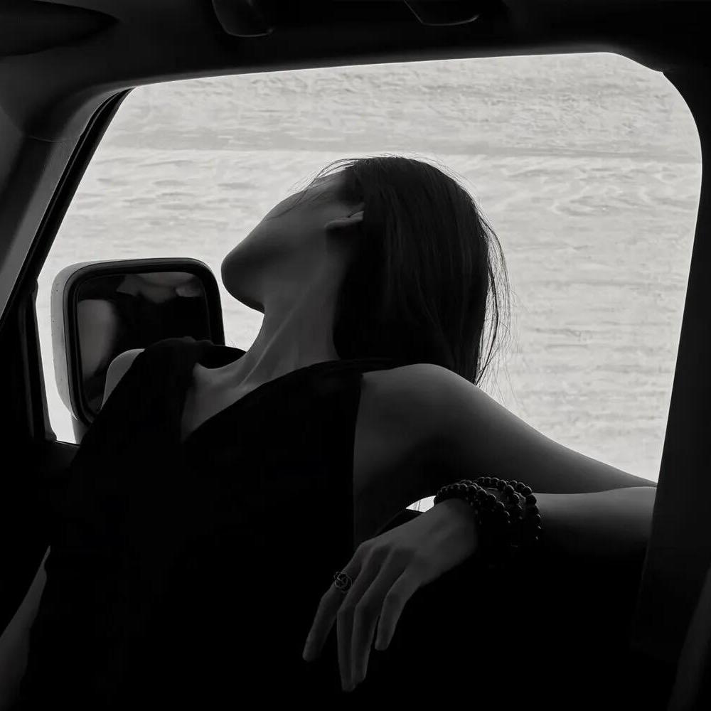 又困ᴵᵃ💤