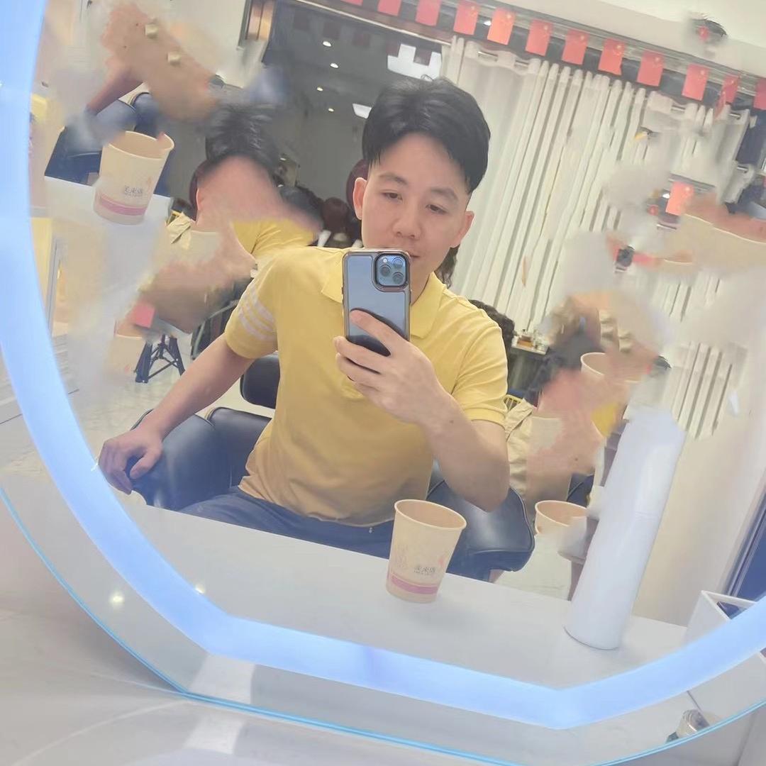 “万事∽由心”