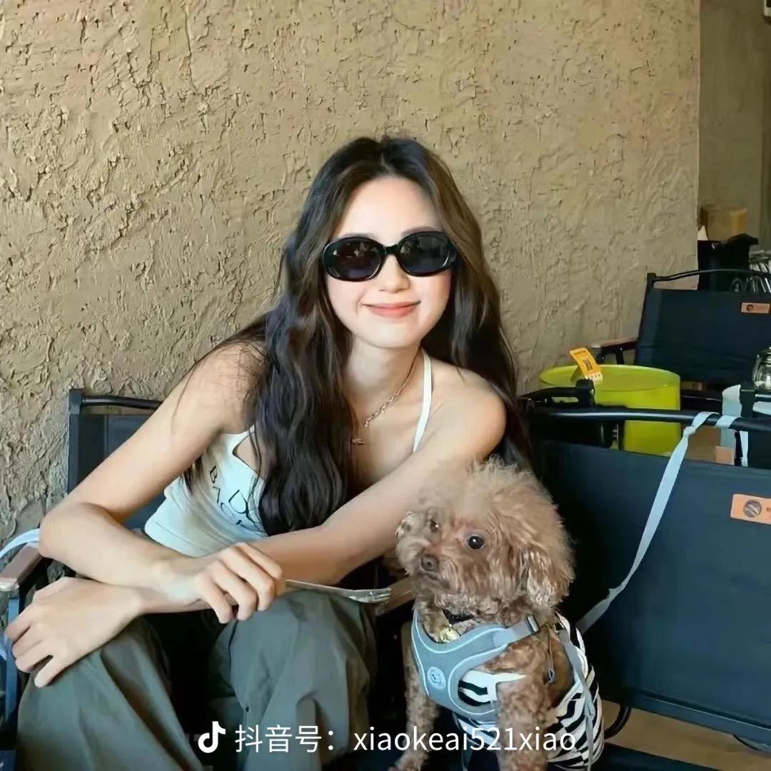 吉吉通  小张