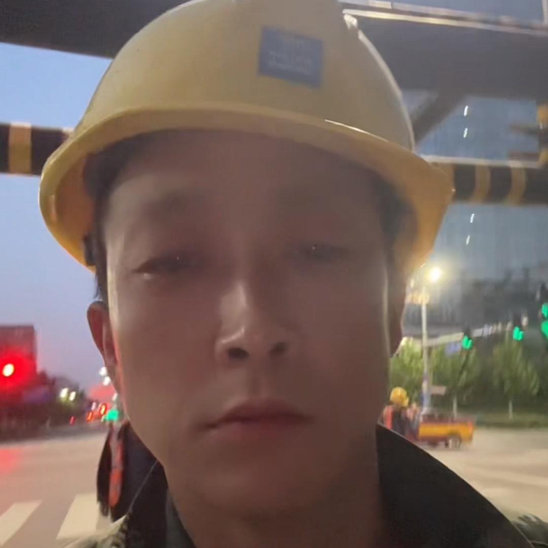 80后撸砖哥